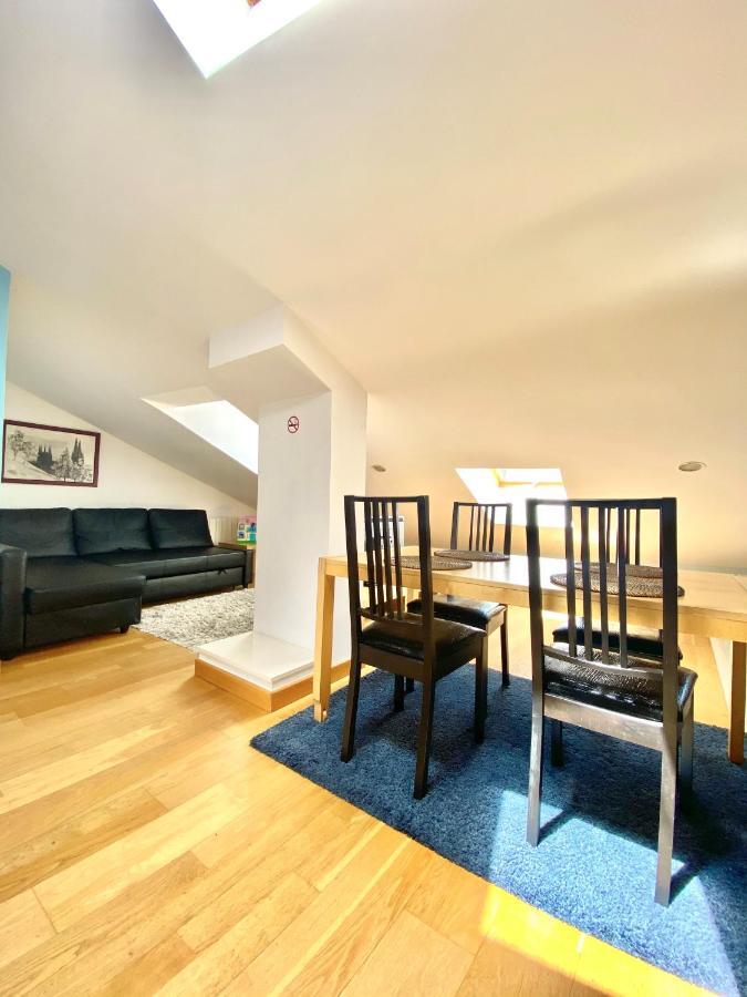 Burgo Apartamento Turistico Plaza Mayor מראה חיצוני תמונה